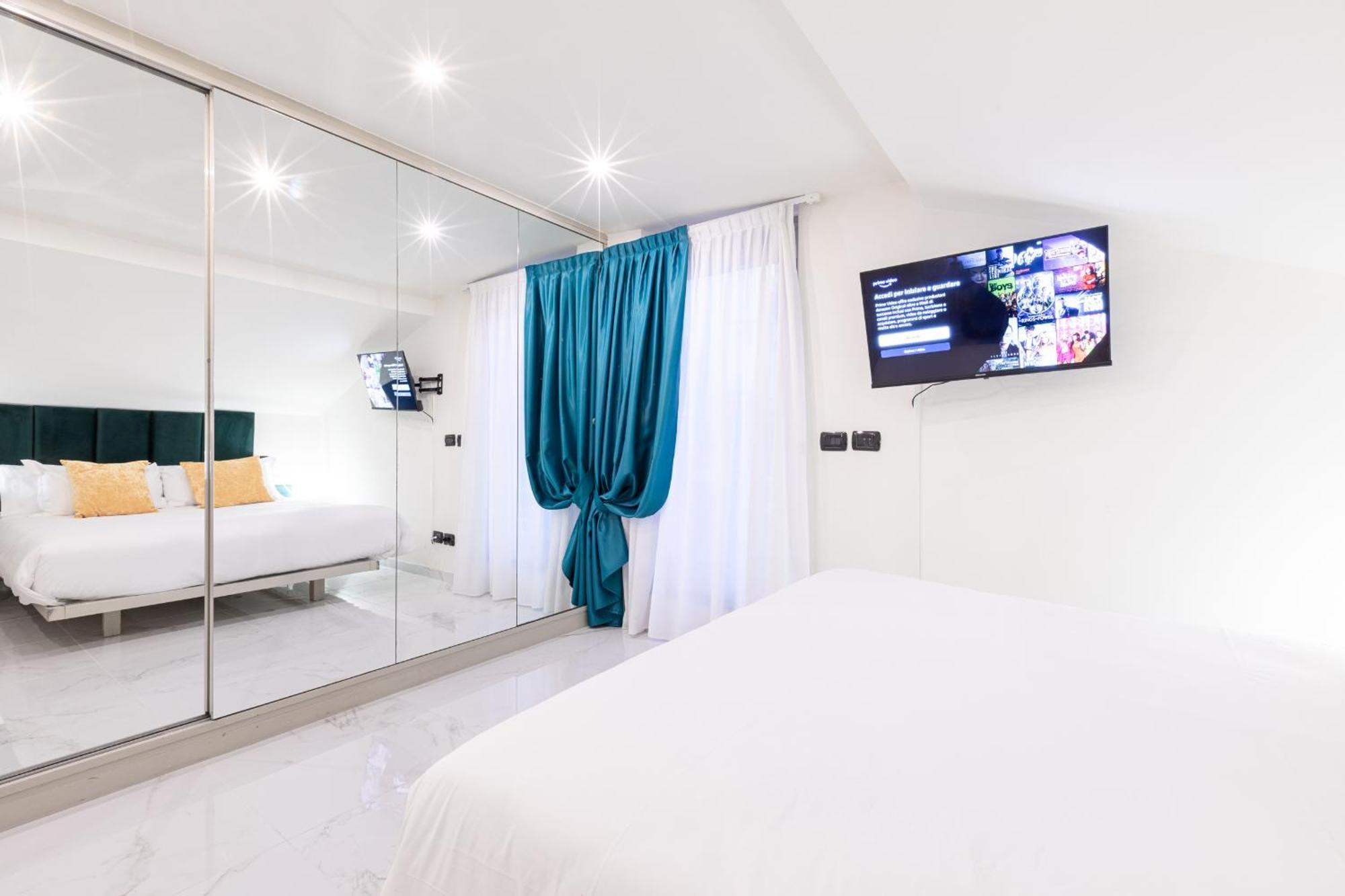 Monte Napoleone Split-Level Terrace Apartment - Top Collection Milano Exterior foto