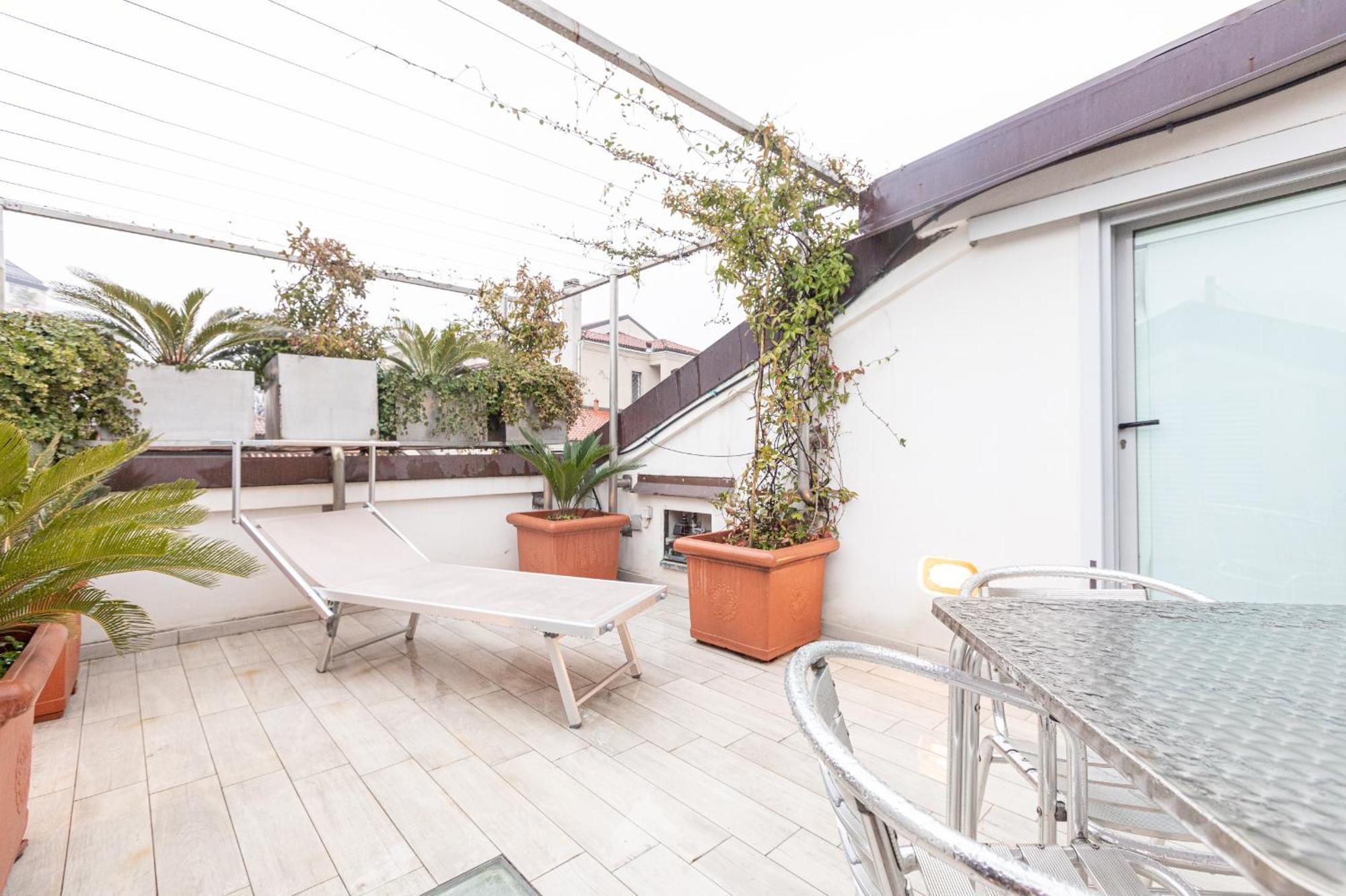 Monte Napoleone Split-Level Terrace Apartment - Top Collection Milano Exterior foto